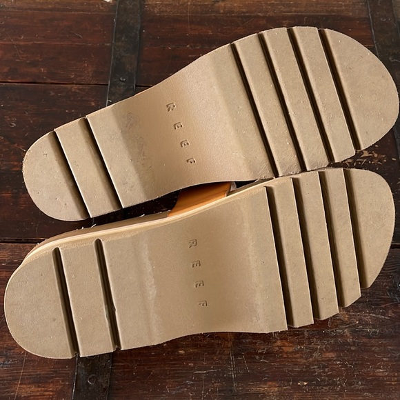 Reef Tan Platform Sandals - Picture 6 of 7